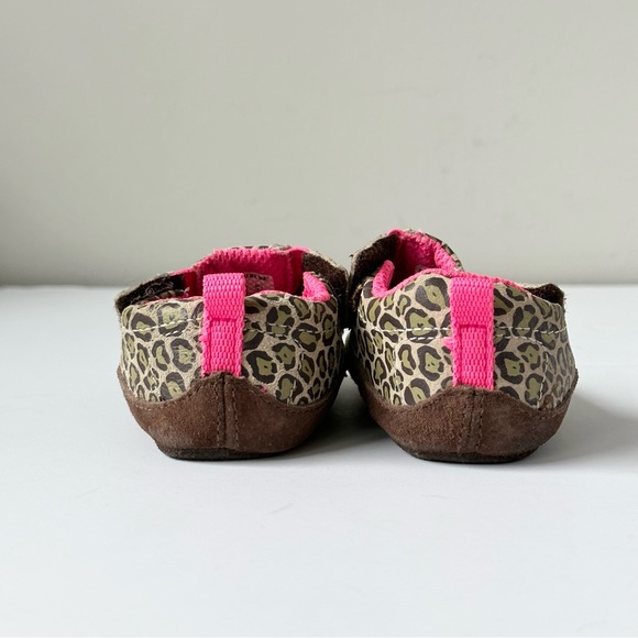 Merrell Cheetah Print Walking Shoes - Picture 5 of 6